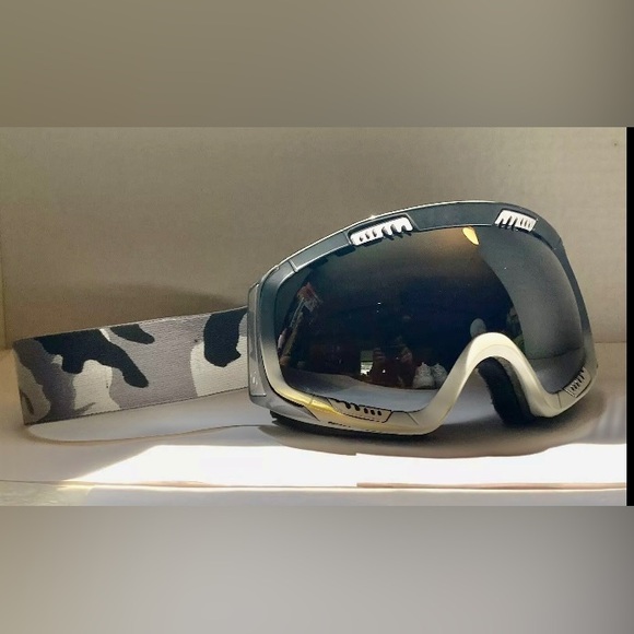 VON ZIPPER FEENOM SKI/SNOWBOARDING GOGGLES CAMOUFLAGE EXCELLENT CONDITION!! - Picture 1 of 6